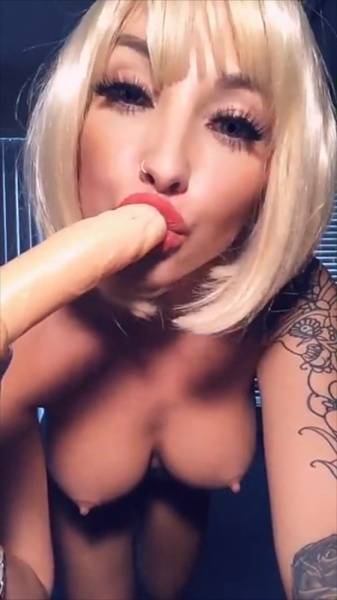 Austin Reign blonde dildo snapchat premium xxx porn videos on leakfanatic.com