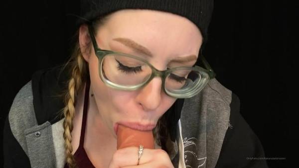 KarunaSatoriASMR Sucking Dildo on leakfanatic.com