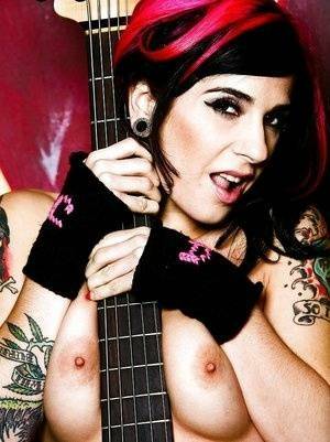 Milf babe Joanna Angel shows her big tits and hairy pussy on leakfanatic.com