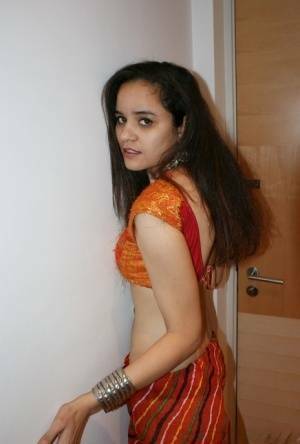 Indian princess Jasime takes her traditional clothes and poses nude - India on leakfanatic.com