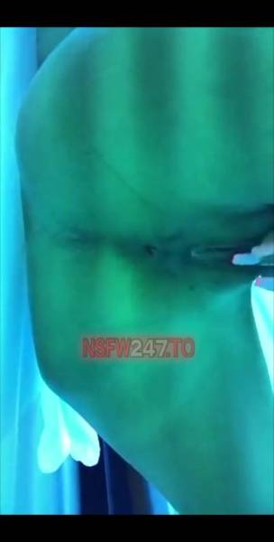 Gibson Reign pussy play during tanning snapchat premium xxx porn videos on leakfanatic.com