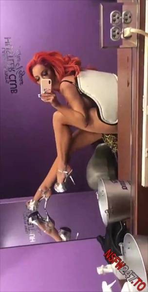 Nicolette Shea tease after photoshoot snapchat premium xxx porn videos on leakfanatic.com