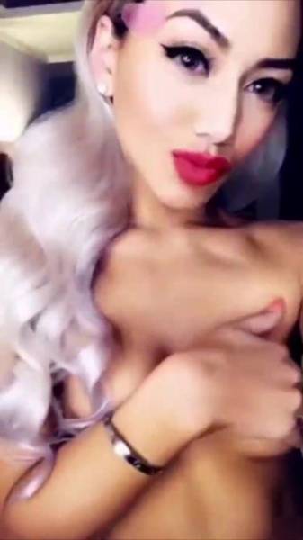 Gwen Singer vegas show masturbating snapchat premium xxx porn videos on leakfanatic.com