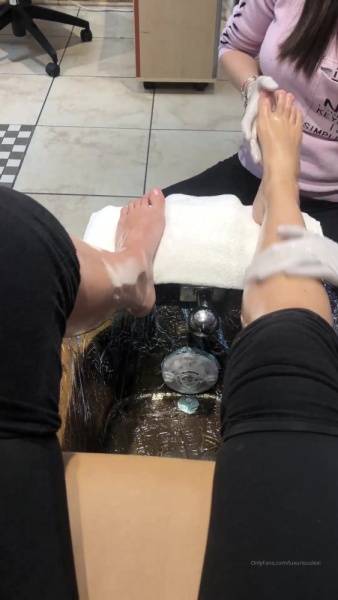 Luxuriouslexi 6 min of me getting a pedicure good boys onlyfans xxx porn on leakfanatic.com