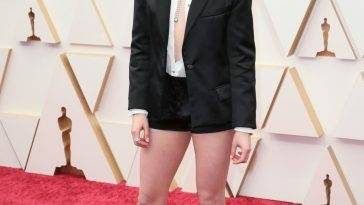 Kristen Stewart Displays Her Sexy Legs at the 94th Annual Academy Awards on leakfanatic.com
