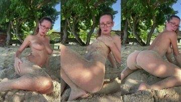 Emily Agnes Nude Beach Tease  Video  on leakfanatic.com