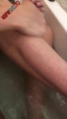 Paige Turnah Priya shaved my legs in the bath porn videos on leakfanatic.com