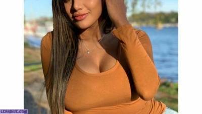 Babe Val.aroundtheworld – Busty Latino on leakfanatic.com