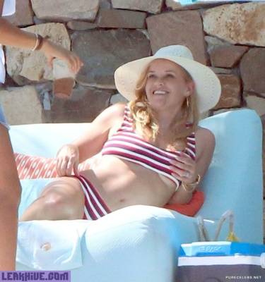  Celebrity Actress Reese Witherspoon Underboobs And Bikini Pictures on leakfanatic.com