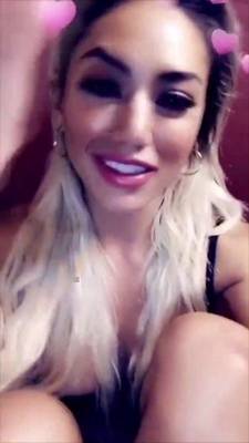 Gwen Singer anal plug & dildo snapchat premium xxx porn videos on leakfanatic.com