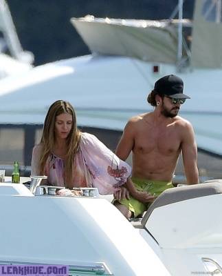 Heidi Klum Caught Grabbing Boyfriend’s Cock On A Yacht on leakfanatic.com