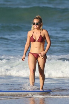 Hilary Duff Bikini Beach Candid Set Leaked - Usa on leakfanatic.com