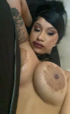 Cardi B Accidental Instagram Nipple Set  - Usa - New York on leakfanatic.com