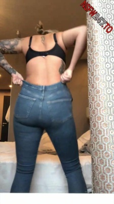 Paige Turnah Jeans stretching ass video porn videos on leakfanatic.com