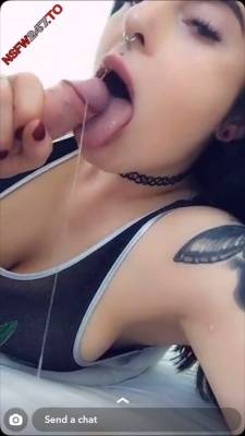 Lucy Loe morning blowjob & cum on face snapchat premium xxx porn videos on leakfanatic.com