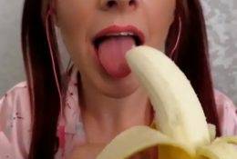 Flirty ASMR Banana Sucking Video on leakfanatic.com