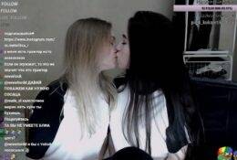 Russian Twitch Girls Kissing for Big Donation - Russia on leakfanatic.com