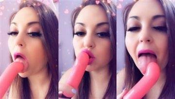 Alexa Vin Nude Dildo Sucking Porn Video  on leakfanatic.com