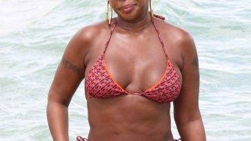 Mary J. Blige Goes For a Dip in the Ocean While Enjoying a Day at the Beach on leakfanatic.com