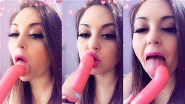 Alexa Vin  Dildo Sucking Nude Video  on leakfanatic.com