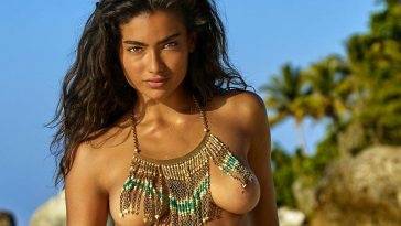 Kelly Gale Nude & Topless Pics And LEAKED Sex Tape on leakfanatic.com