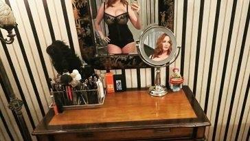 Christina Hendricks Shows Off Her Boobs (1 Sexy Photo) on leakfanatic.com