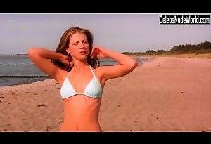 Michelle Trachtenberg in EuroTrip (2004) Sex Scene on leakfanatic.com