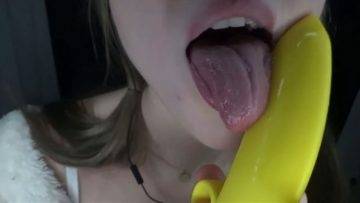 Peas And Pies Nude Banana Blowjob Video  on leakfanatic.com