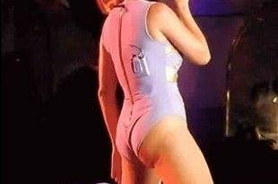 Katy Perry Flexing Her Butt Cheeks In Concert on leakfanatic.com