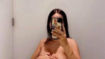 Sophie Mudd Topless Boob Shake Onlyfans Video  on leakfanatic.com