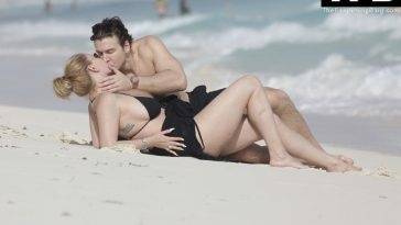 Shanna Moakler Looks Stunning in a Bikini as She Kisses Her Boyfriend on a Beach in Mexico - Mexico on leakfanatic.com