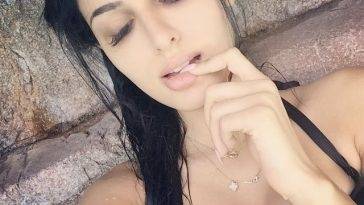 SSSniperWolf Cleavage and Sexy Pics (73 pics) on leakfanatic.com