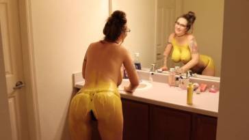 Cage The Mom Nude Painted Twerking (1 vid) on leakfanatic.com