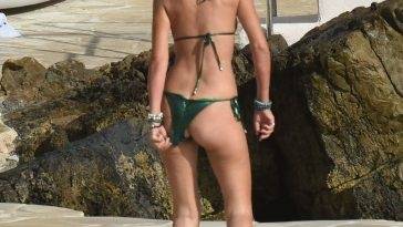 Lady Victoria Hervey Flashes Her Nude Ass at Hotel du Cap-Eden-Roc in Cap d 19Antibes on leakfanatic.com