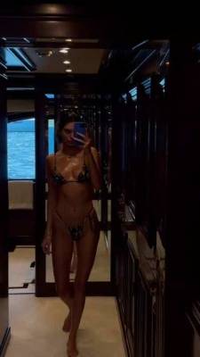 Kendall Jenner's tight bikini body on leakfanatic.com