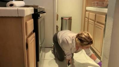 Stepmom is horny and stuck in the oven 1 3 on leakfanatic.com