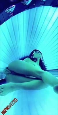 Madison Ivy tanning show snapchat premium 2019/11/13 porn videos on leakfanatic.com