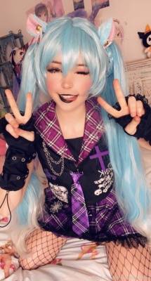 Belle Delphine Dungeon Master on leakfanatic.com