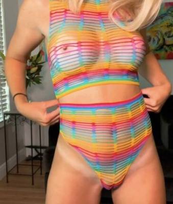 Vicky Stark Colorful Crochet Outfit Try On Onlyfans Video  on leakfanatic.com