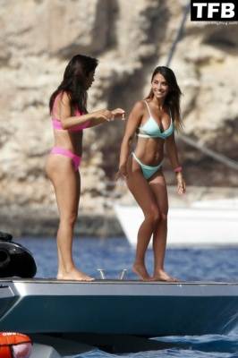 Antonela Roccuzzo & Lionel Messi Enjoy a Day at Sea in Ibiza with Cesc Fabregas and Daniella Semaan on leakfanatic.com