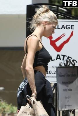 Charlotte McKinney Appears Skinnier During Grocery Run in Pacific Palisades - Charlotte on leakfanatic.com