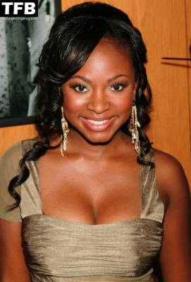 Naturi Naughton Nude & Sexy Collection on leakfanatic.com