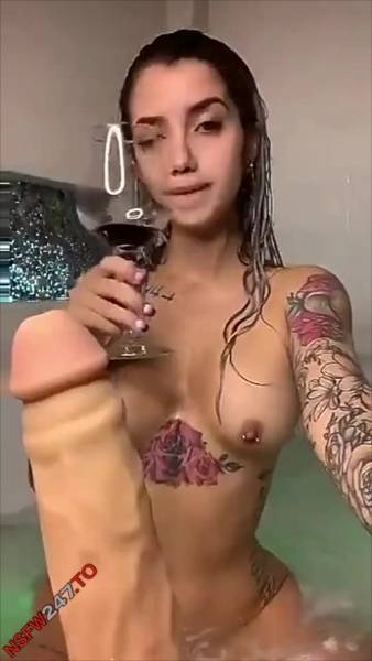 Agata Ruiz bathtub tease & dildo blowjob snapchat premium xxx porn videos on leakfanatic.com