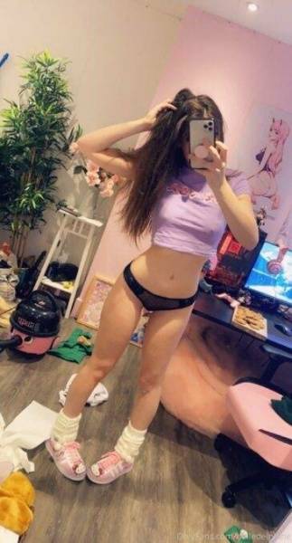 Belle Delphine Mirror Selfies  Set  on leakfanatic.com