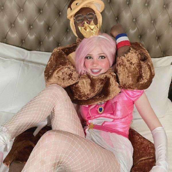 Belle Delphine Twomad Donkey Kong  Photos  - Britain on leakfanatic.com