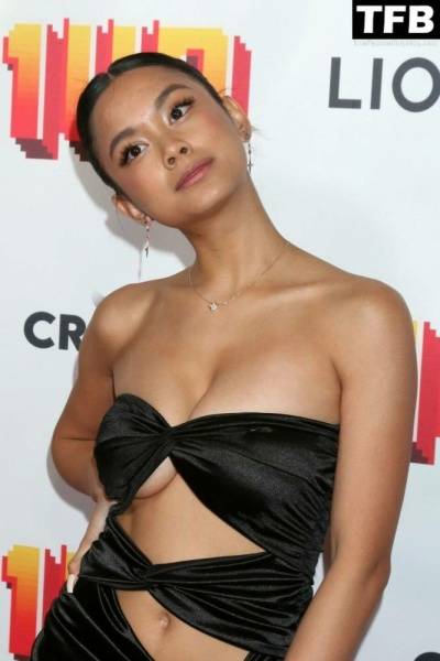 Ylona Garcia Shows Off Her Sexy Tits at the 1C1UP 1D Los Angeles Premiere - Los Angeles on leakfanatic.com
