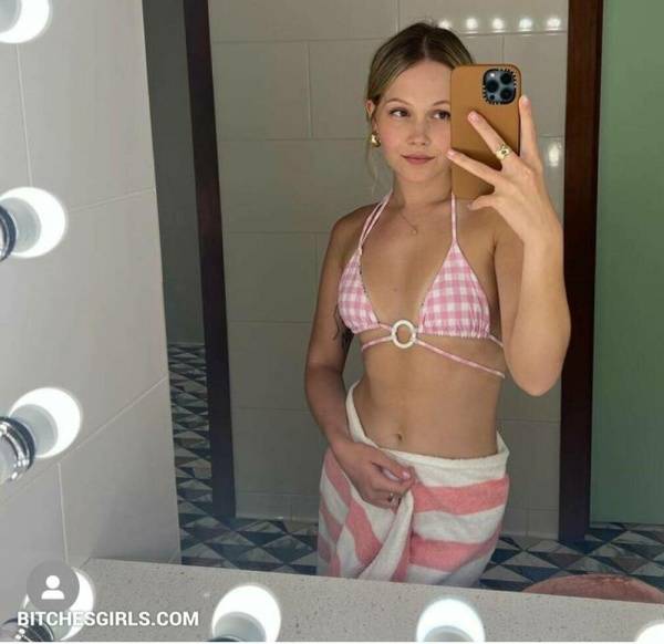 Kelli Berglund Nude Celeb - Kelliberglund Celeb  Nude Photos on leakfanatic.com