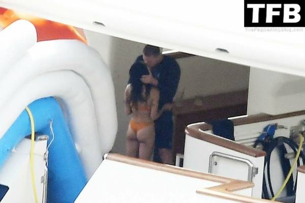 Zoe Kravitz & Channing Tatum Pack on the PDA While on a Romantic Holiday on a Mega Yacht in Italy - Italy on leakfanatic.com