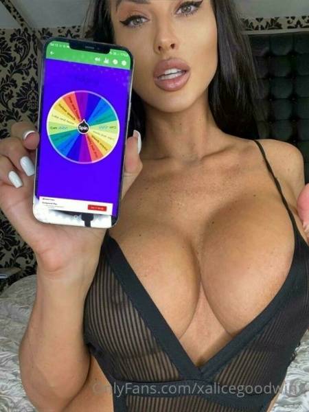 Alice Goodwin (xalicegoodwinx) Nude OnlyFans  (18 Photos) on leakfanatic.com