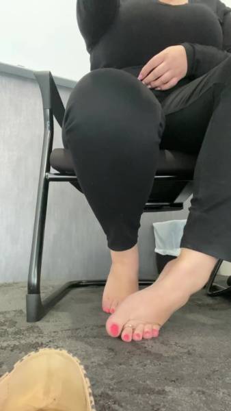 Valentinas_toes 7 04 thought i was at the office by myself and then the general manager of the company wal xxx onlyfans porn videos on leakfanatic.com